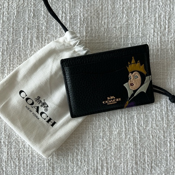 Coach Evil Queen Card Holder - Picture 1 of 5